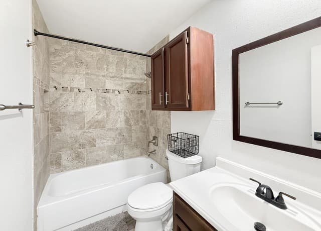 2-bedroom rental at 4107 Medical Dr Unit 4205 in San Antonio, TX — photo 5