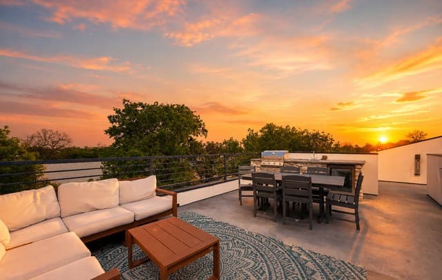 3-bedroom rental at 715 Eleanor Ave Unit 101 in San Antonio, TX — photo 1