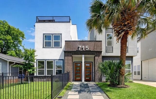 3-bedroom rental at 715 Eleanor Ave Unit 101 in San Antonio, TX — photo 2