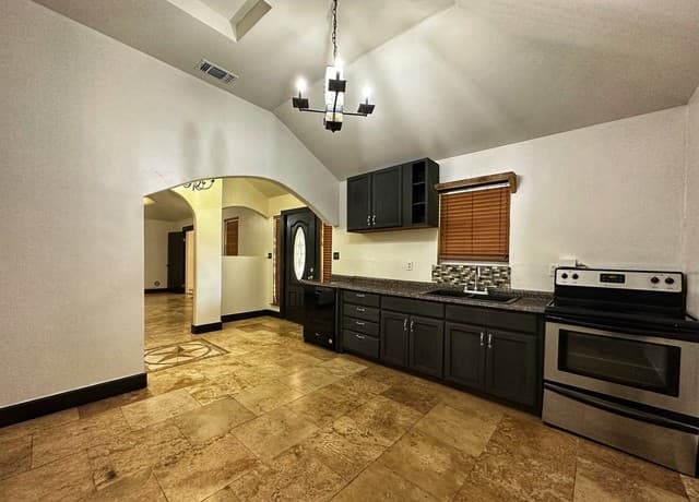 3-bedroom rental at 10B Fm 473 in Comfort, TX — photo 3