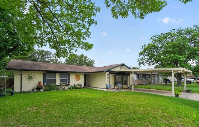 3-bedroom rental at 7623 Glen Mont in San Antonio, TX — photo 3