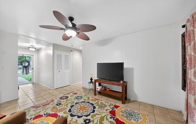 3-bedroom rental at 7623 Glen Mont in San Antonio, TX — photo 4