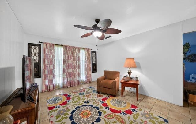 3-bedroom rental at 7623 Glen Mont in San Antonio, TX — photo 5