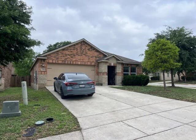 4-bedroom rental at 7747 Watersedge CV in San Antonio, TX — photo 1