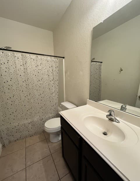 4-bedroom rental at 7747 Watersedge CV in San Antonio, TX — photo 4
