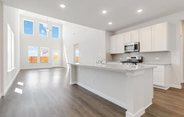 4-bedroom rental at 5926 Willow Point Blvd in San Antonio, TX — photo 5