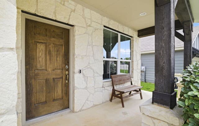4-bedroom rental at 27353 Caroline Way in San Antonio, TX — photo 2