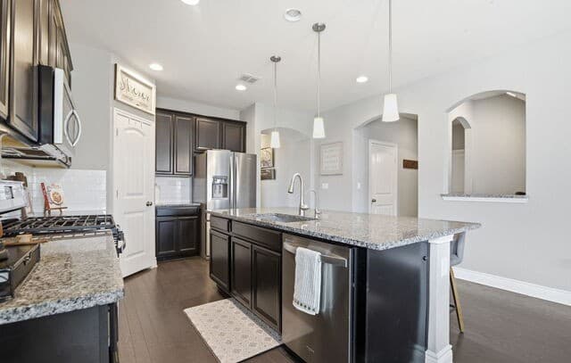 4-bedroom rental at 27353 Caroline Way in San Antonio, TX — photo 4