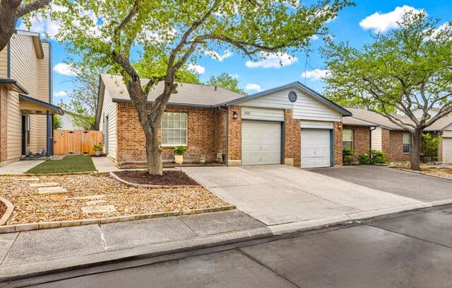 2-bedroom rental at 6010 Norse in San Antonio, TX — photo 2