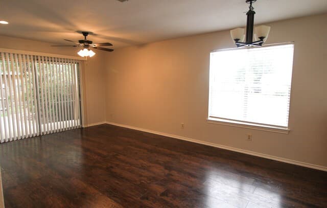 2-bedroom rental at 945 Schertz Pkwy in Schertz, TX — photo 2