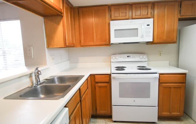 2-bedroom rental at 945 Schertz Pkwy in Schertz, TX — photo 4