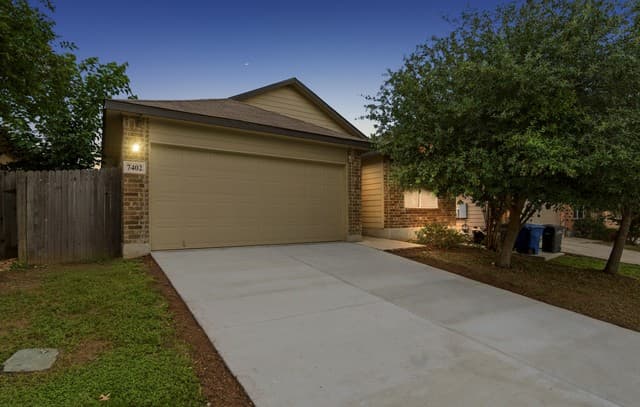 3-bedroom rental at 7402 Equinox Cor in San Antonio, TX — photo 1