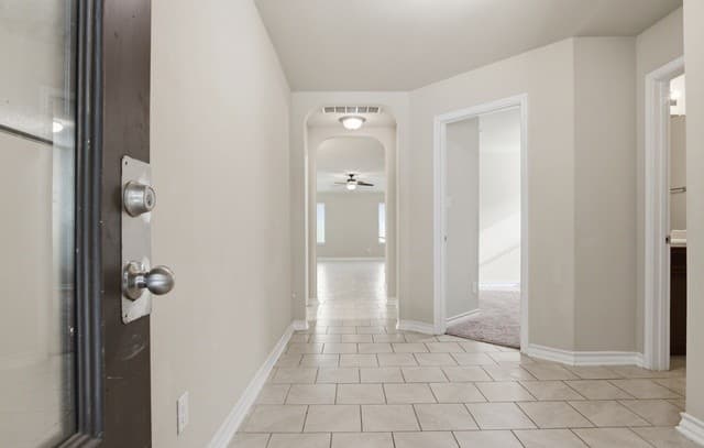 3-bedroom rental at 7402 Equinox Cor in San Antonio, TX — photo 5