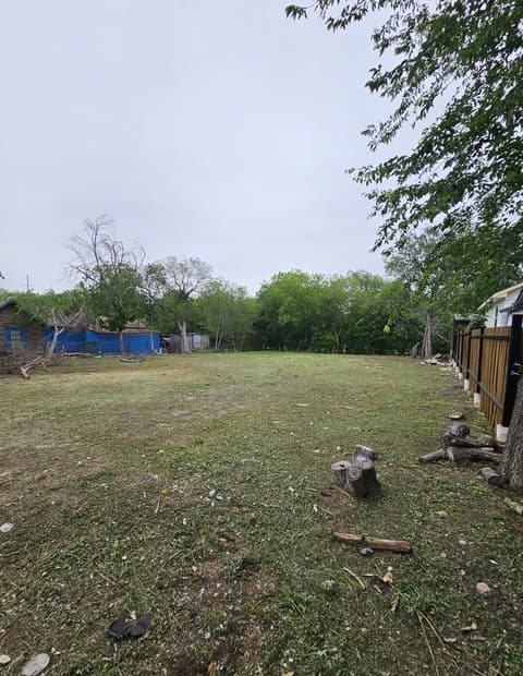 rental at 230 N San Felipe Ave in San Antonio, TX — photo 3