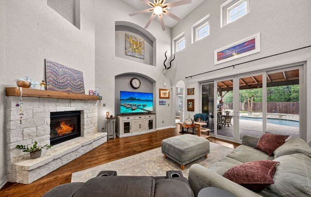 5-bedroom rental at 1729 Dancing Eagle in San Antonio, TX — photo 5
