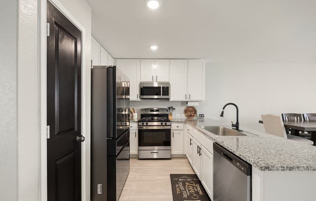 4-bedroom rental at 6715 Arid Way in San Antonio, TX — photo 5