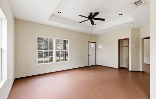 2-bedroom rental at 414 Harl St in Pleasanton, TX — photo 3