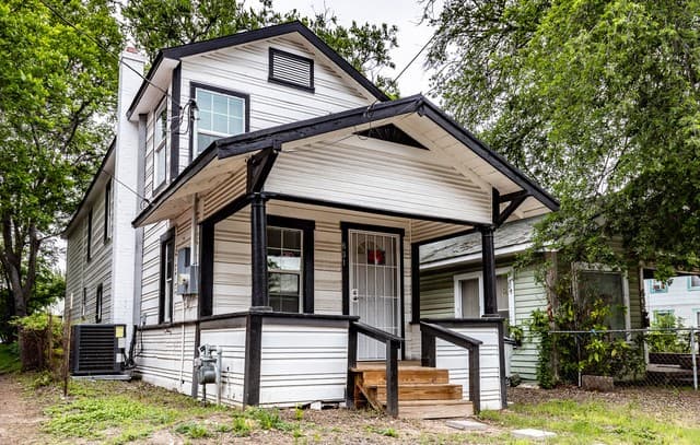 3-bedroom rental at 631 Potomac in San Antonio, TX — photo 3