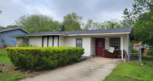 4-bedroom rental at 12017 Forest Nook Ct in Live Oak, TX — photo 1