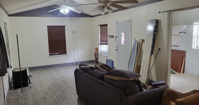4-bedroom rental at 12017 Forest Nook Ct in Live Oak, TX — photo 5