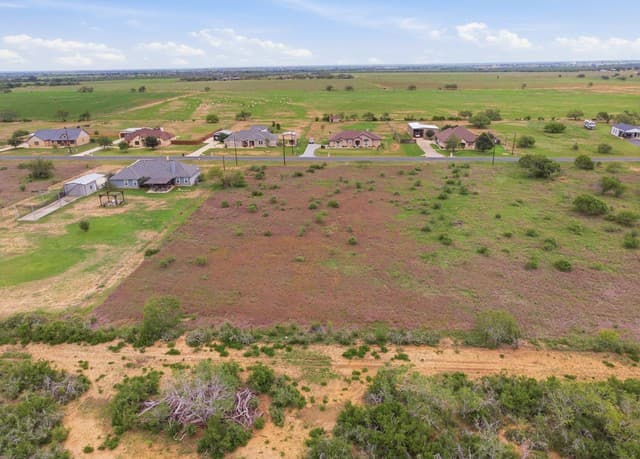 rental at 157 Gentle Breeze in Floresville, TX — photo 5