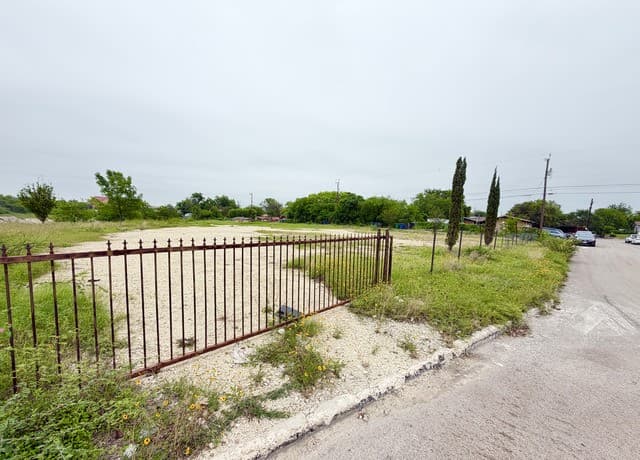 rental at 0 Elba in San Antonio, TX — photo 3