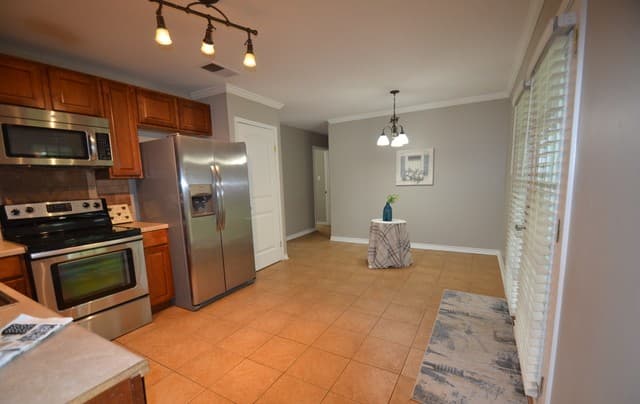 3-bedroom rental at 405 Westchester in Schertz, TX — photo 2