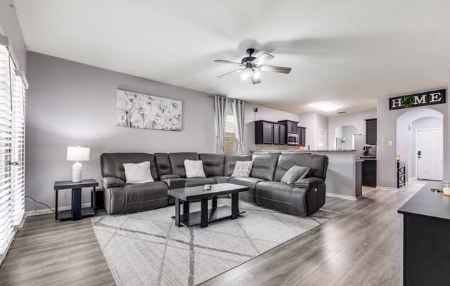3-bedroom rental at 12114 Luckey Smt in San Antonio, TX — photo 5