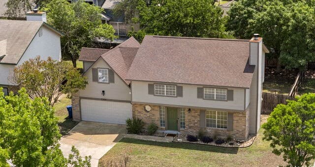 3-bedroom rental at 7306 Park West Dr in San Antonio, TX — photo 1