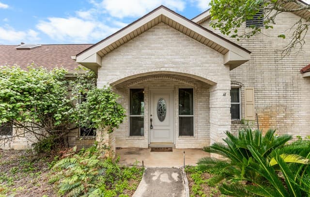 3-bedroom rental at 3420 Eva Jane in San Antonio, TX — photo 1