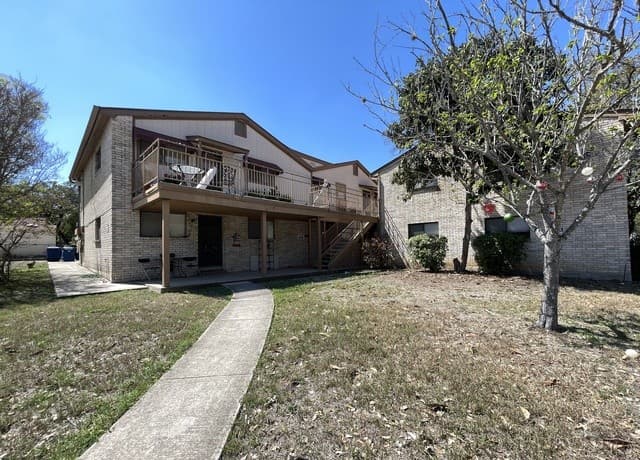 rental at 602 Chauncey in San Antonio, TX — photo 2