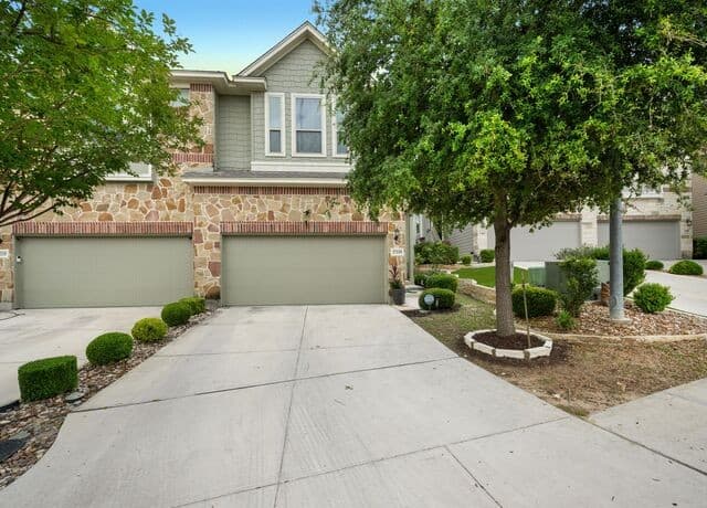 3-bedroom rental at 17339 Moscato in San Antonio, TX — photo 1