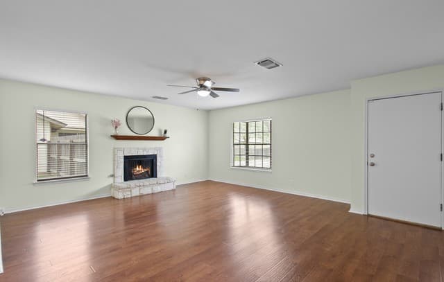 3-bedroom rental at 13638 Princes Knls in San Antonio, TX — photo 5