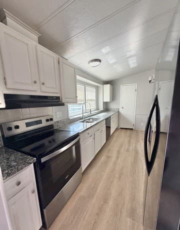 3-bedroom rental at 112 N Wagon Wheel Dr in Boerne, TX — photo 2
