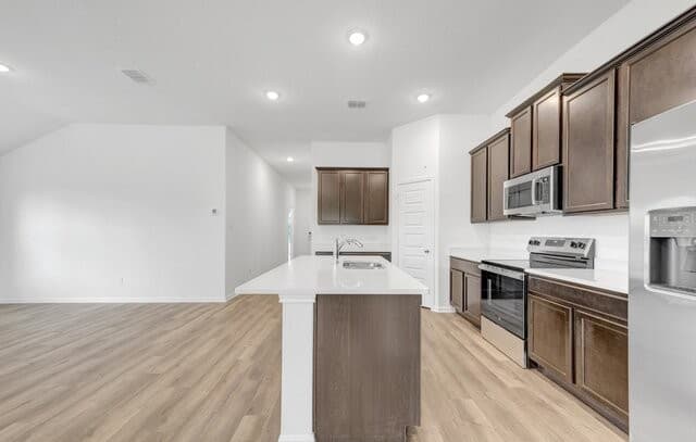 4-bedroom rental at 8768 Rucker Pond Trail in San Antonio, TX — photo 3