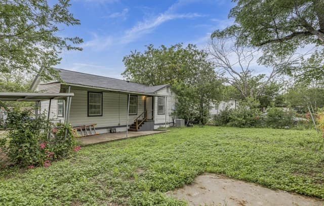 2-bedroom home for sale at 923 Fair Ave in San Antonio TX
