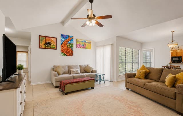 3-bedroom rental at 9103 Windgarden Cir in Windcrest, TX — photo 4