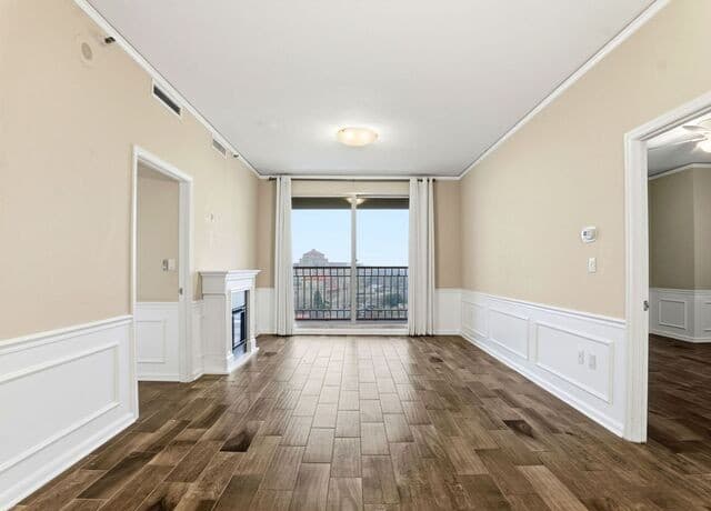 2-bedroom rental at 1 Towers Park Lane Unit 1007 in San Antonio, TX — photo 4
