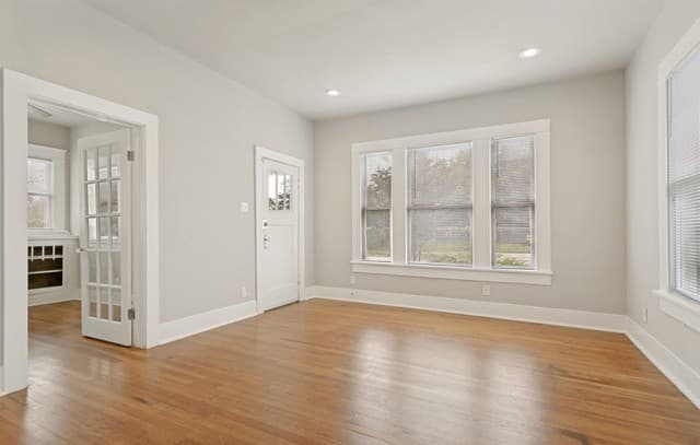 3-bedroom rental at 1205 Burnet St in San Antonio, TX — photo 4