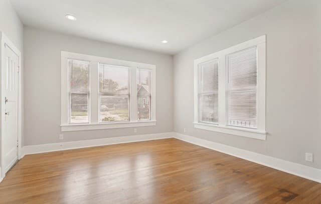 3-bedroom rental at 1205 Burnet St in San Antonio, TX — photo 5