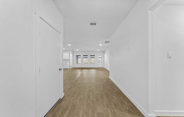 5-bedroom rental at 168 Teal St in Fredericksburg, TX — photo 2
