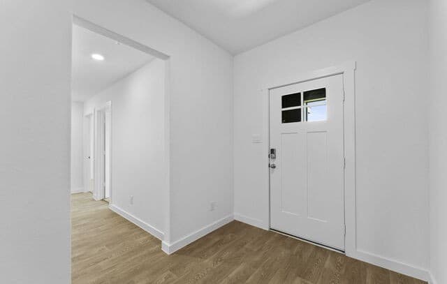 5-bedroom rental at 168 Teal St in Fredericksburg, TX — photo 3