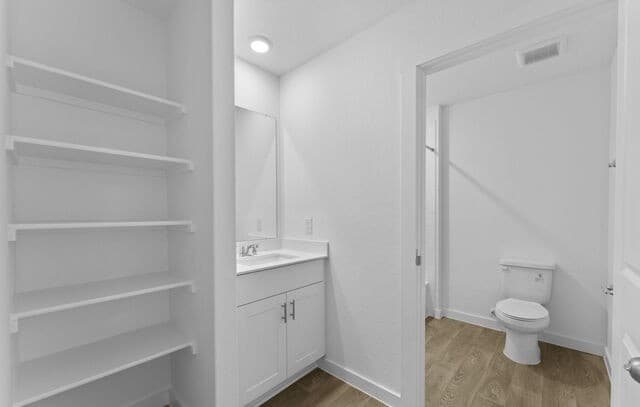 5-bedroom rental at 168 Teal St in Fredericksburg, TX — photo 5
