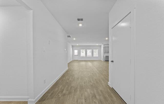 5-bedroom rental at 162 Teal St in Fredericksburg, TX — photo 3