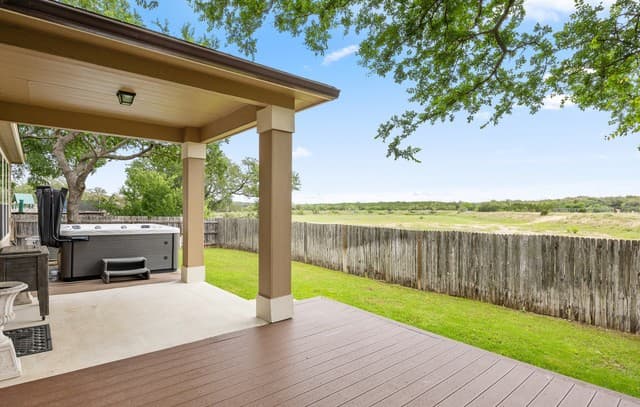 3-bedroom rental at 232 Winding Riv in Boerne, TX — photo 2