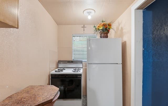 rental at 1021 Center St in San Antonio, TX — photo 5