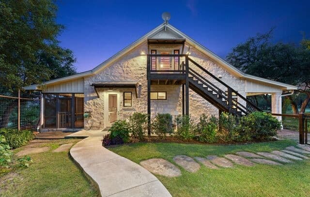 3-bedroom rental at 7855 Middle Creek Rd in Blanco, TX — photo 3