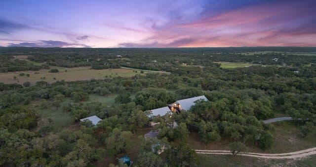 3-bedroom rental at 7855 Middle Creek Rd in Blanco, TX — photo 5