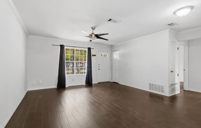 3-bedroom rental at 7619 Pipers Swan St in San Antonio, TX — photo 5