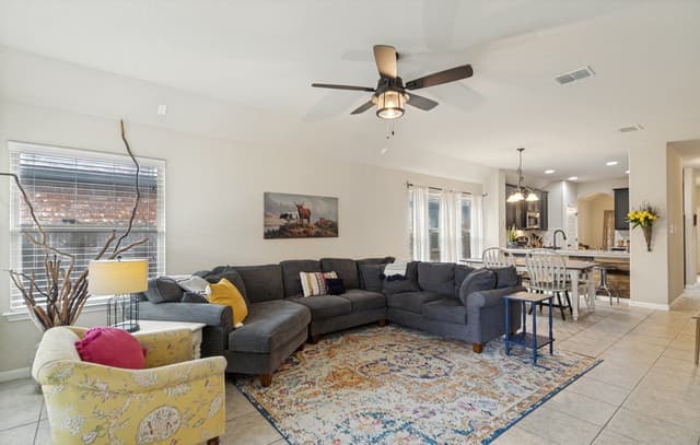 3-bedroom rental at 110 Churchill in Boerne, TX — photo 5